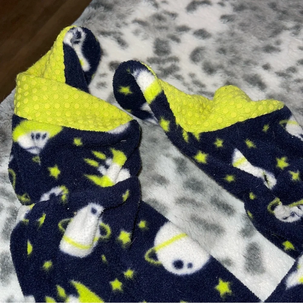 The Children’s Place Footed Pajamas